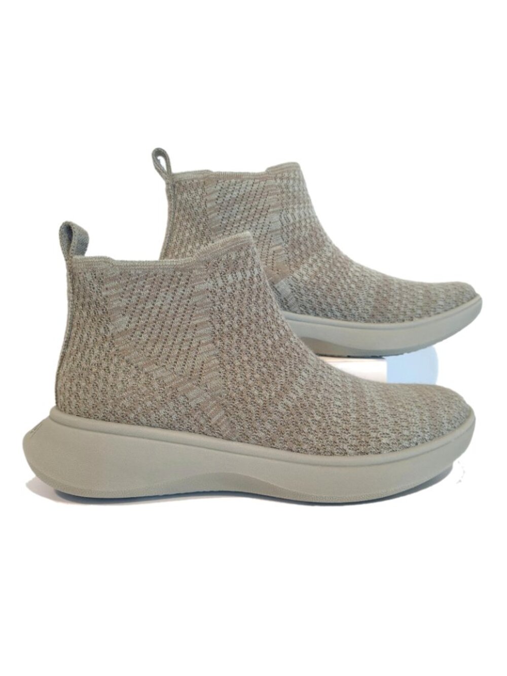 Vivaia Boots for Women Size 5 Urban Chelsea Water Repellent Wool Green Ankle